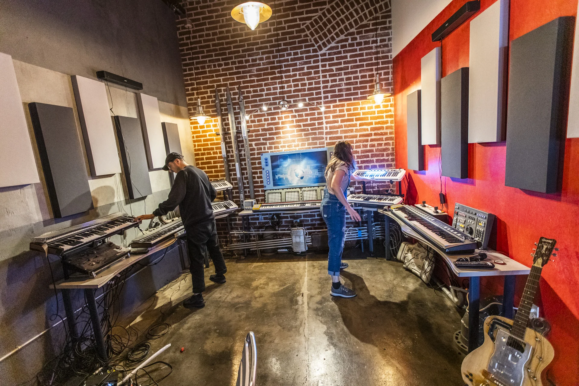 Passport_Iron_City_LA_Build_00010.jpg