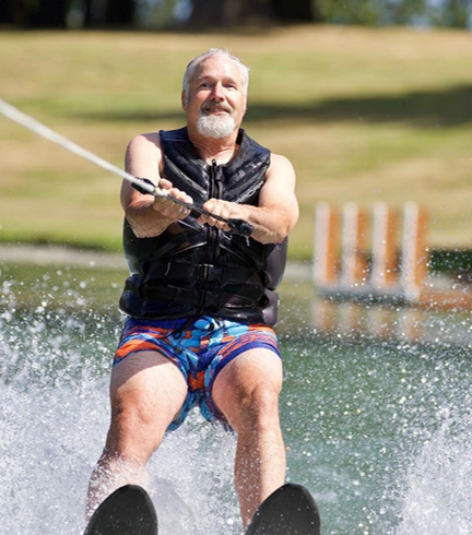 Water skiing.png