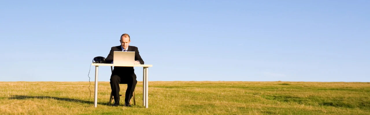 banner_desk_2015 .jpg