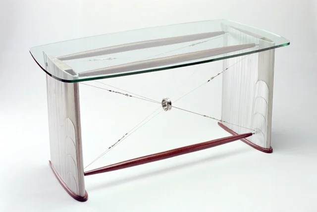 GLASS HELI DESK