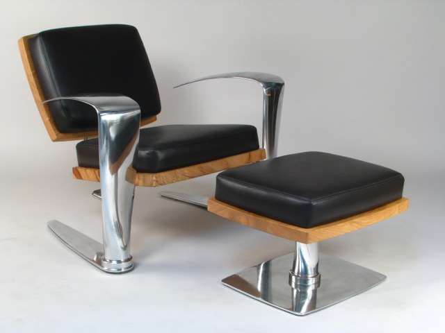 PILOT CHAIR WITH OTTOMAN