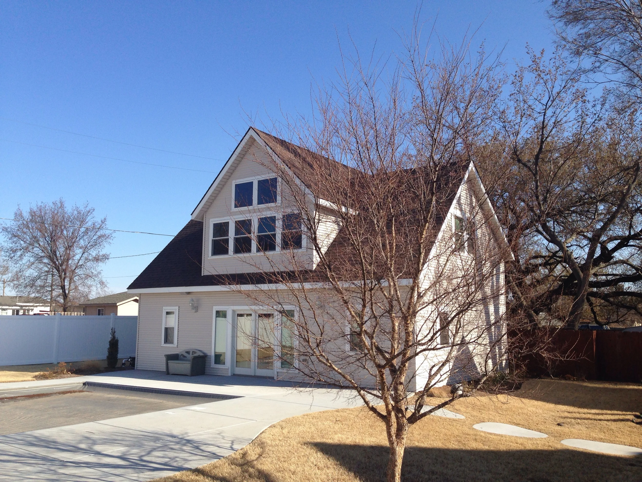 COMPLETED POOL HOUSE