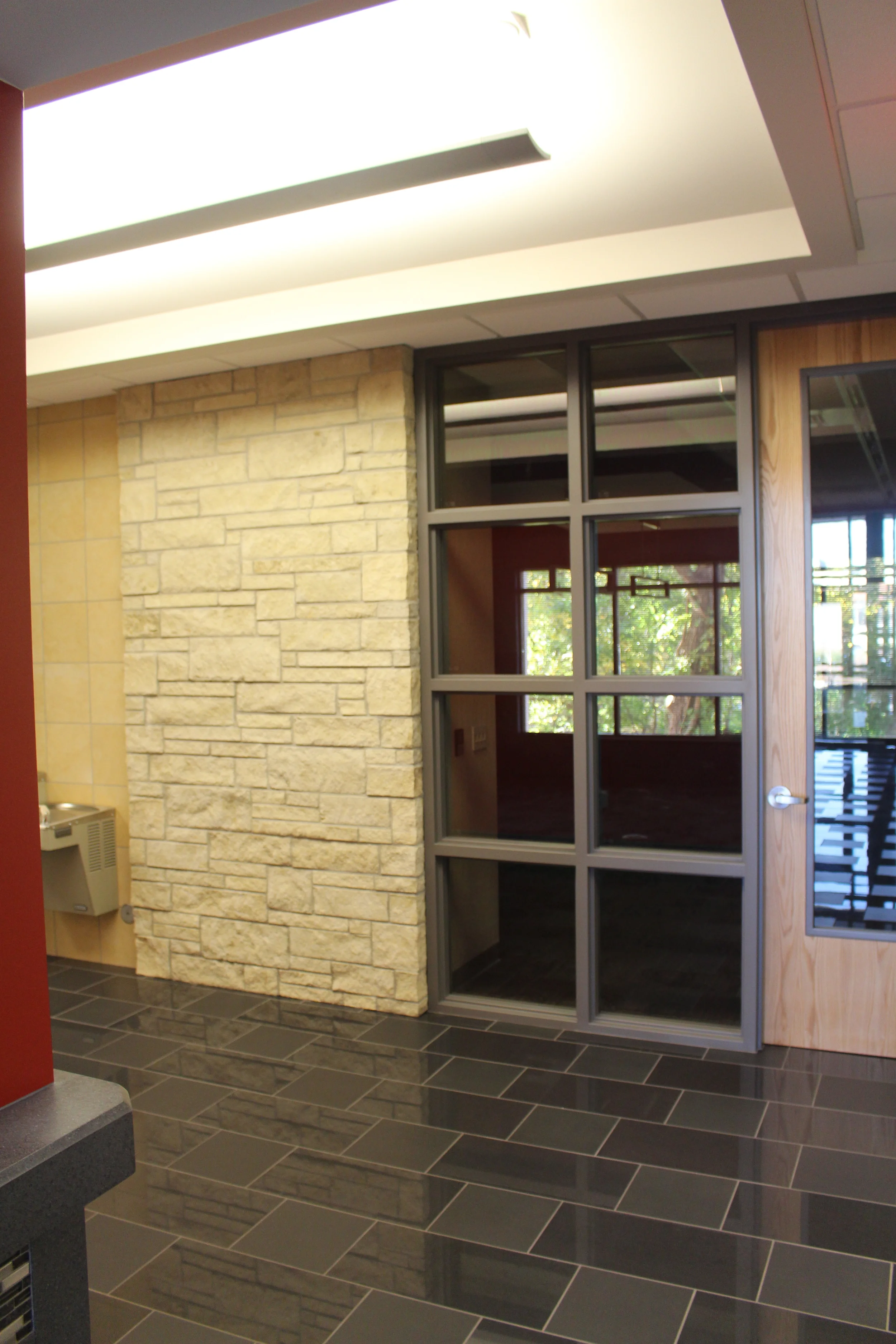 MAIN CORRIDOR / CONFERENCE ENTRANCE