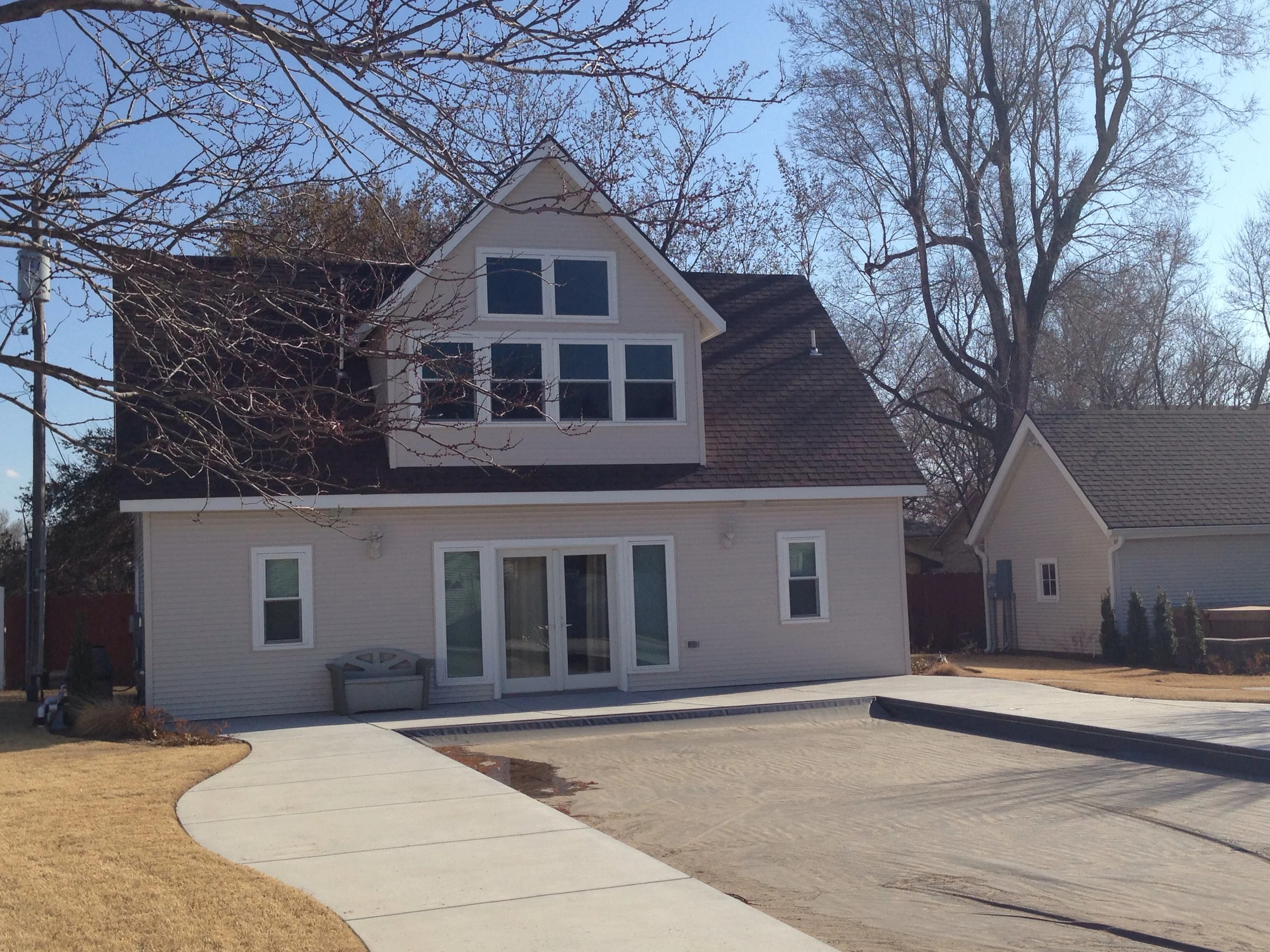 COMPLETED POOL HOUSE