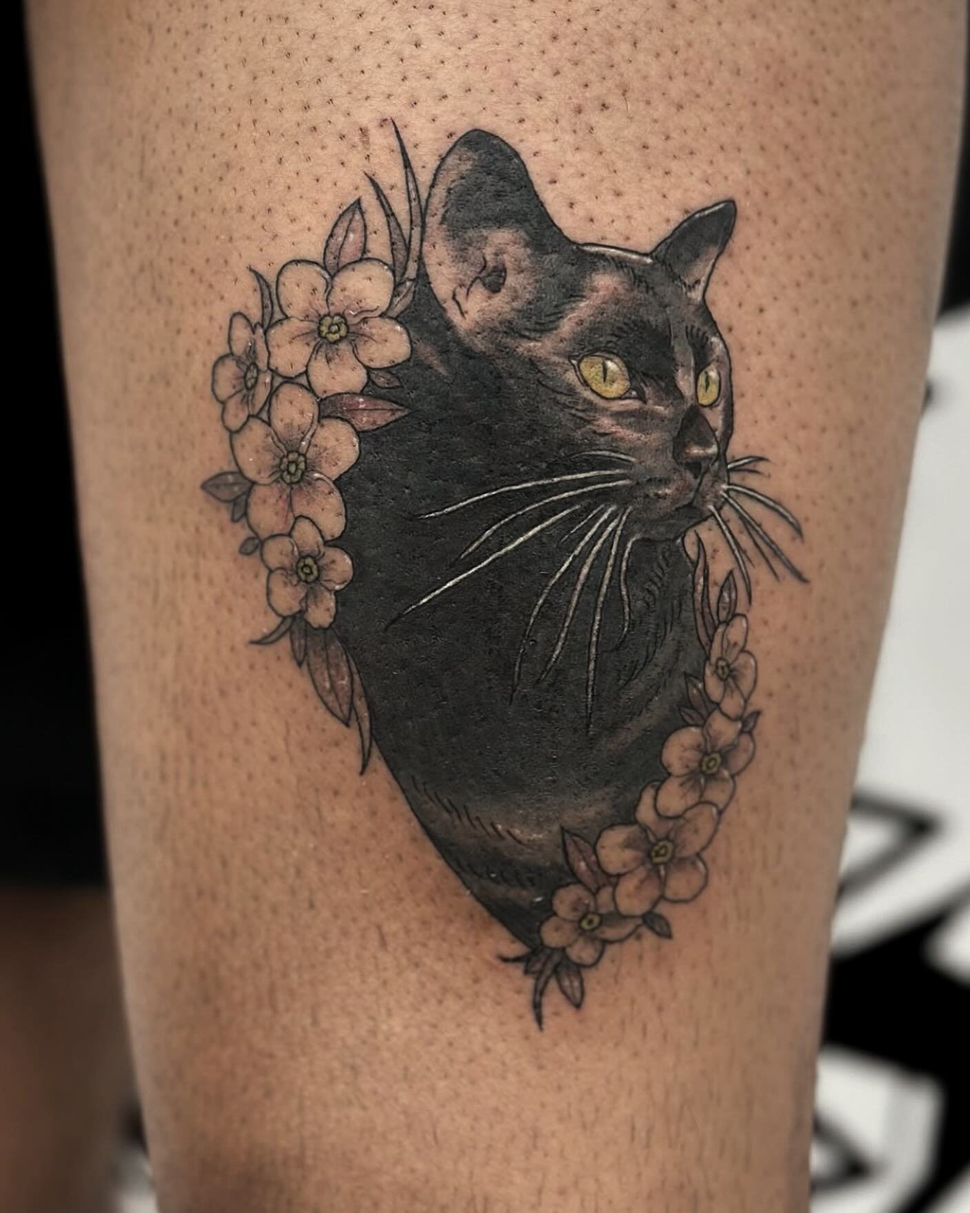 Black cat by Gia.

DM TO BOOK YOUR NEXT TATTOO OR HAIRCUT WITH US.

#tattoo #tattoos #tattooed  #tattooartist #tattooart #tattoolife  #instatattoo #tattooing #tattoodesign #2024 #tattooer #tattooflash #tattooink #tattooideas #guyswithtattoos #tattoos