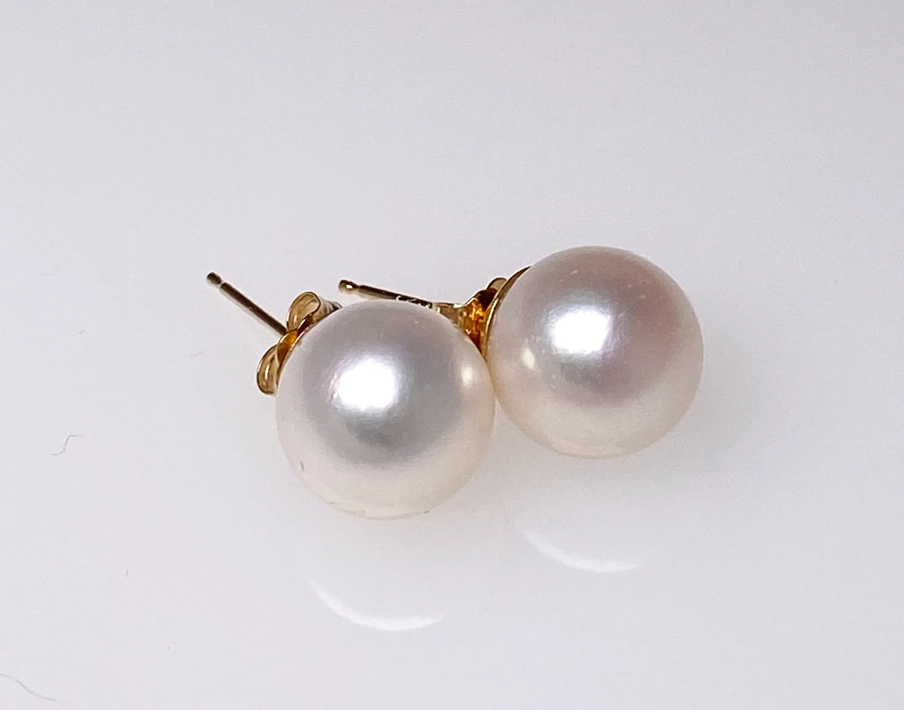 Pearl Stud Earrings-2.jpg