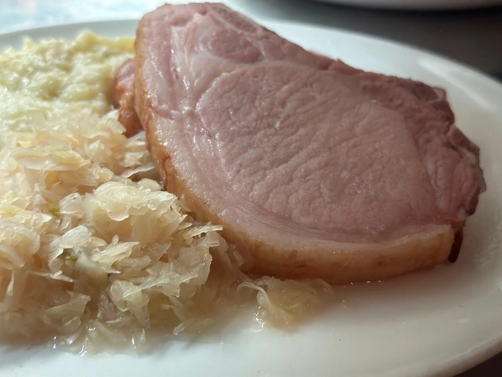 rippchen w sauerkraut.jpeg