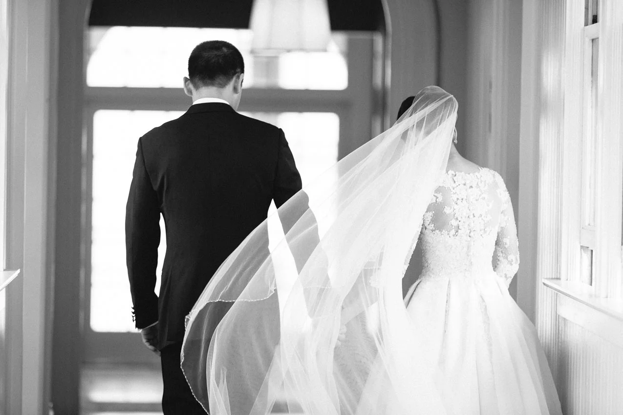 Mona Surfrider Hawaii wedding photography by the DeJaureguis