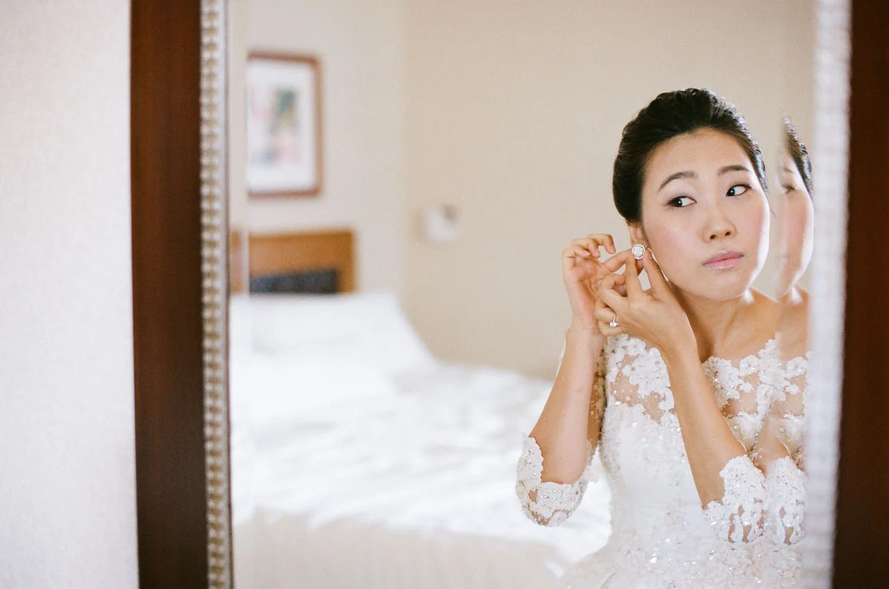 Mona Surfrider Hawaii wedding photography by the DeJaureguis
