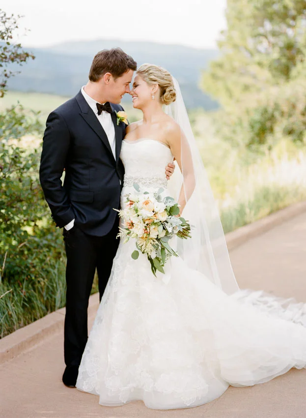 Beaver Creek Wedding by Napa based Erin Hearts Court