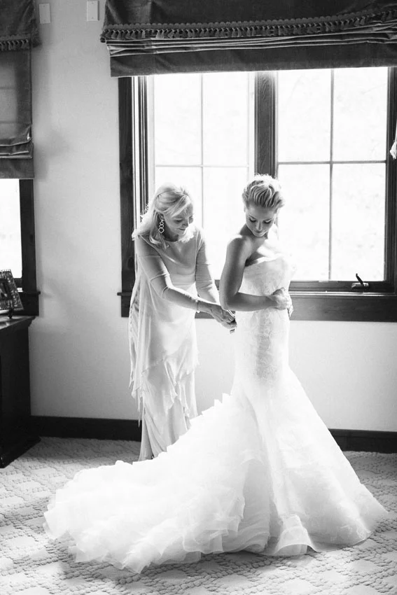 Beaver Creek Wedding by Napa based Erin Hearts Court