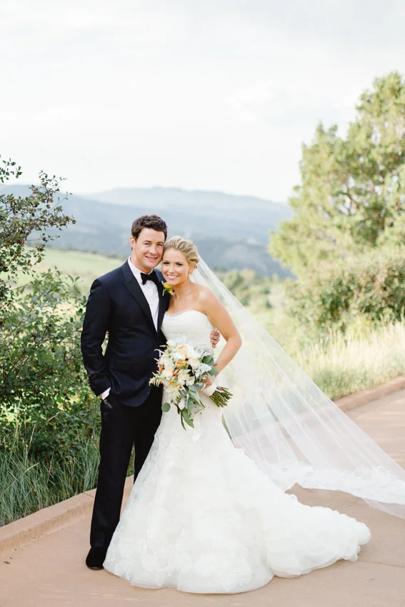Beaver Creek Wedding by Napa based Erin Hearts Court