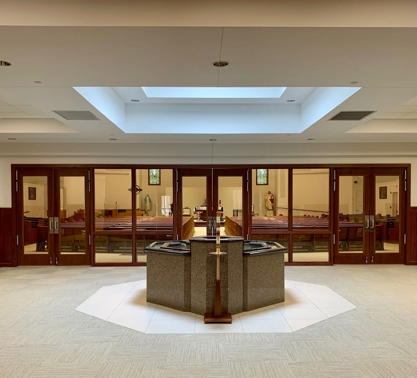 sacred heart interior 2.jpg