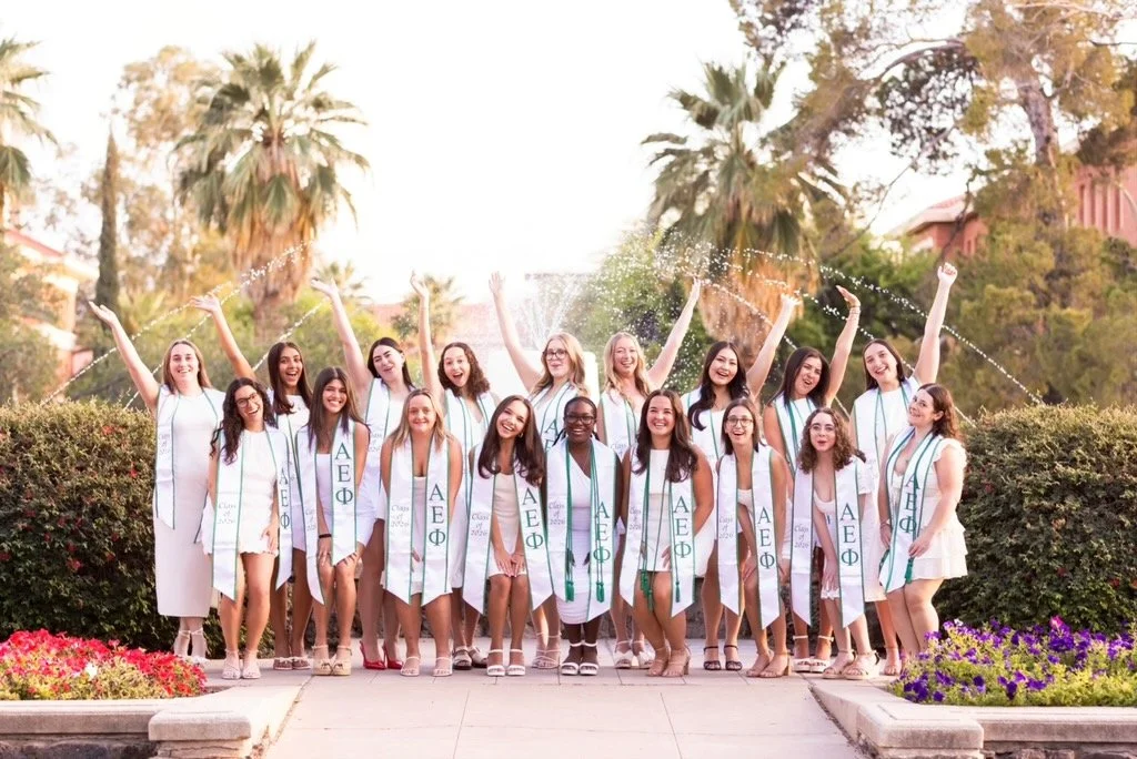 Seniors waving arms.JPG