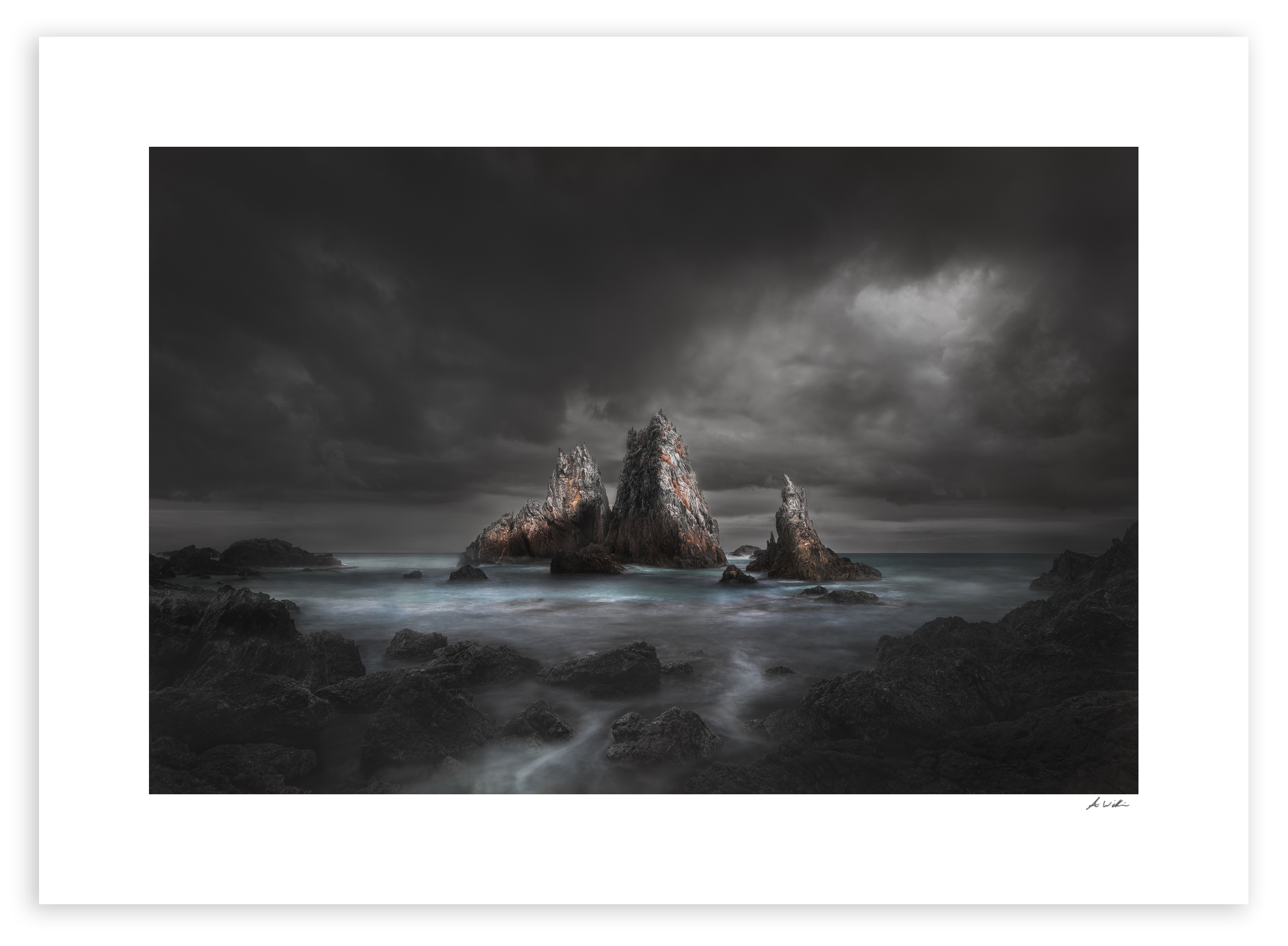 camel rock Black fog.jpg
