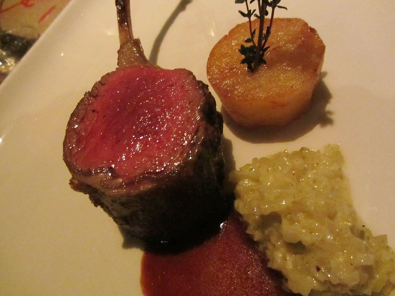 Lamb loin with fennel fondue and potato cake 