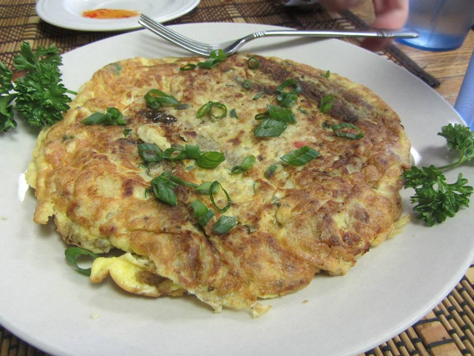 Tagong - omelette with eggplant and ground pork