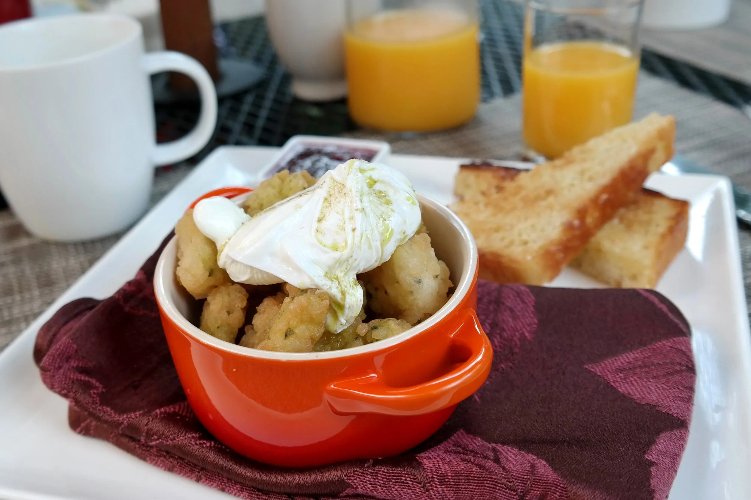 DOWNTOWN NAPA:  The Inn on First Bed and Breakfast