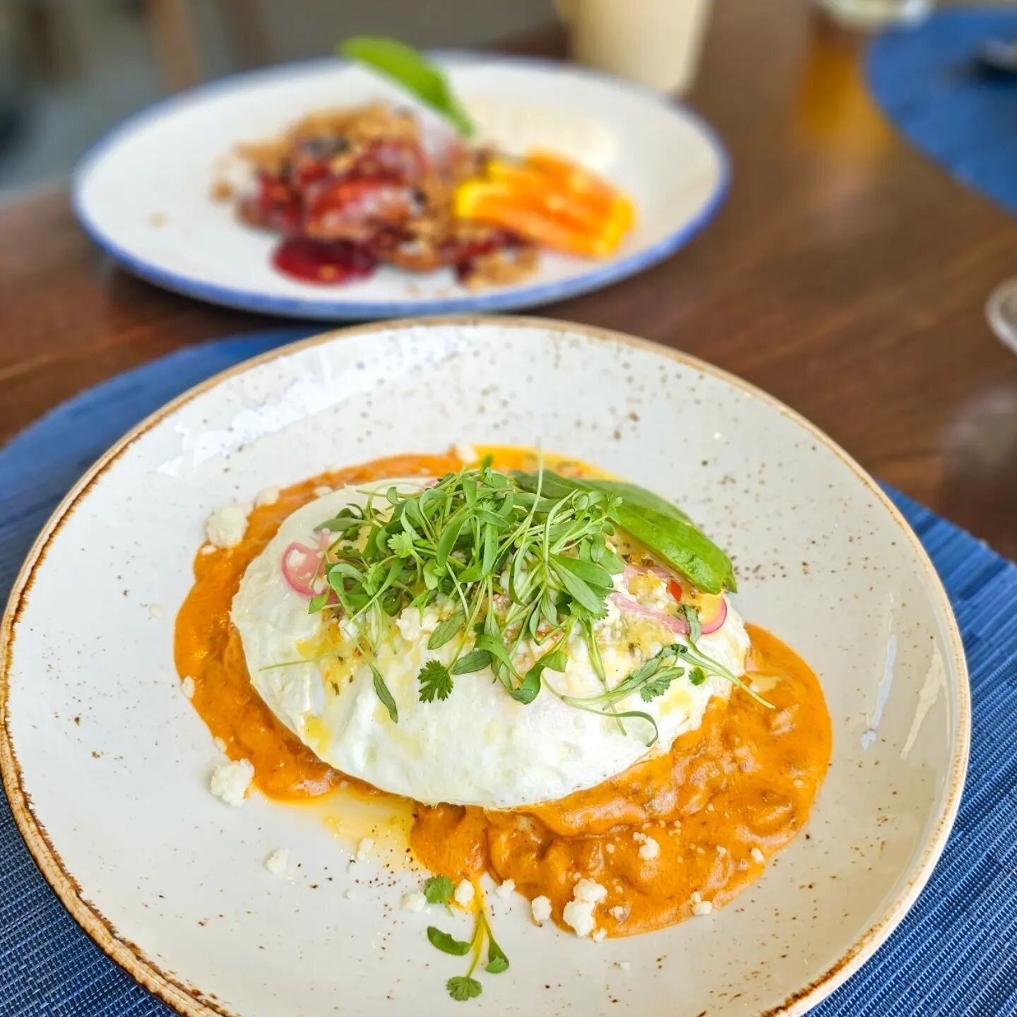 Brunch! This weekend's Chef Specials at @hearth61 at @mountainshadowsaz are both fantastic! Can't decide which of Chef @clos.rdz dishes I like the best: Biscuits &amp; Chorizo Gravy with @schreinersfinesausagephx chorizo, Two Wash Ranch eggs, and tom