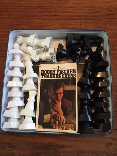 Bonus peek inside my obsessive compulsive behavior! This is how I insist on organizing the interior of my chess box. It's a very precise arrangement.