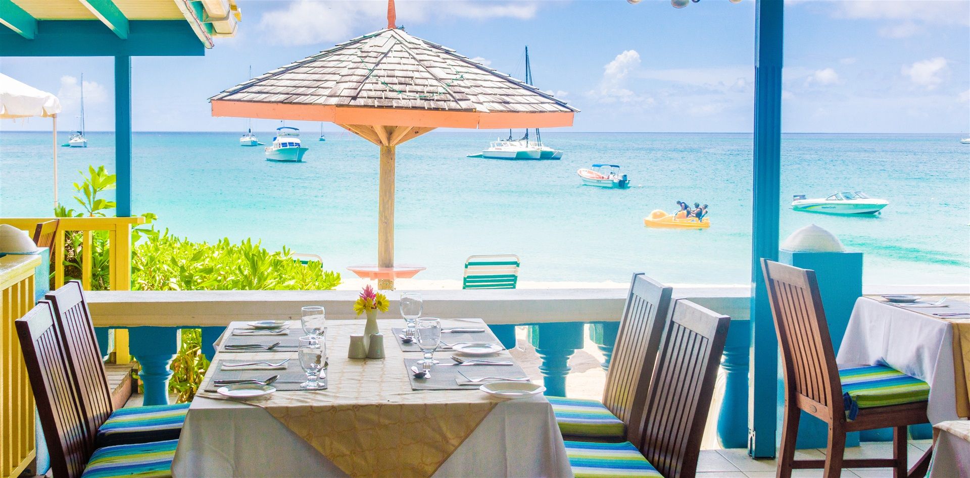 Hi Tide Restaurant at Bay Gardens Beach Resort & Spa