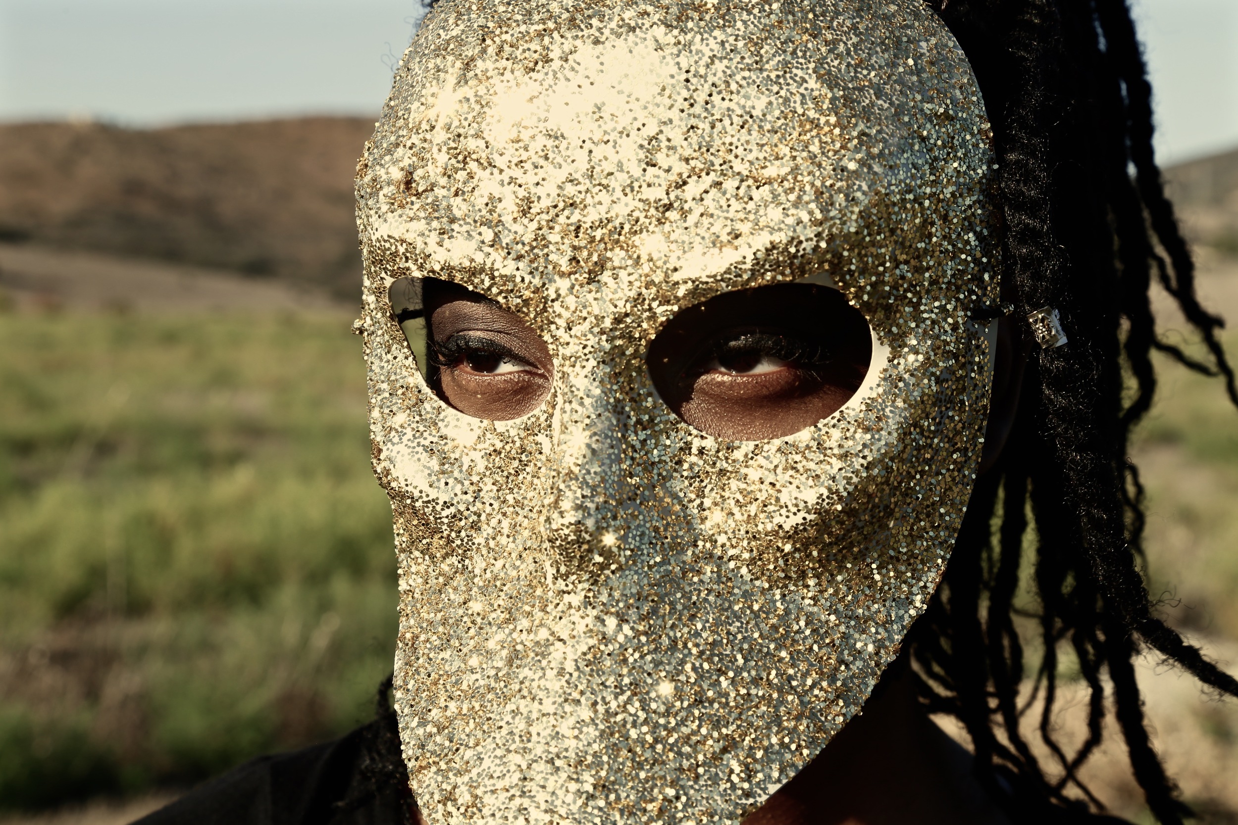 UNTITLED | GOLD | 2015 | SYDNEY LEE