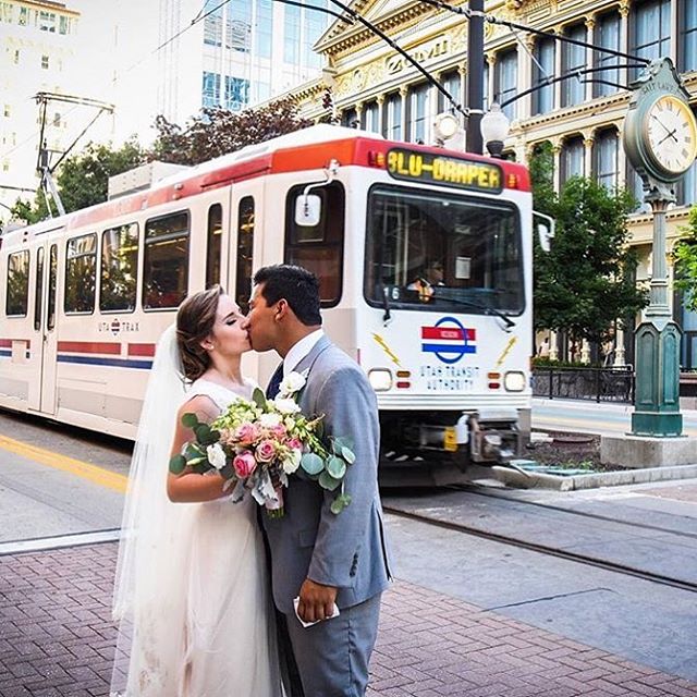 Loved this cute couple and that bouquet didn't hurt either. #utahflorist #willoweucalyptus #downtownslc 📷: @jennajuliannellc