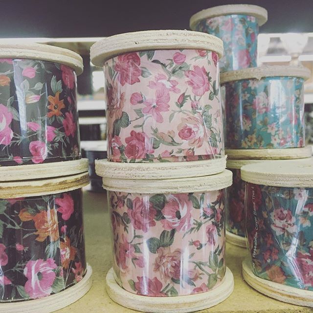 K, guys...literally had to stop myself from buying every roll of this darling ribbon. #vintage #floral #utahflorist