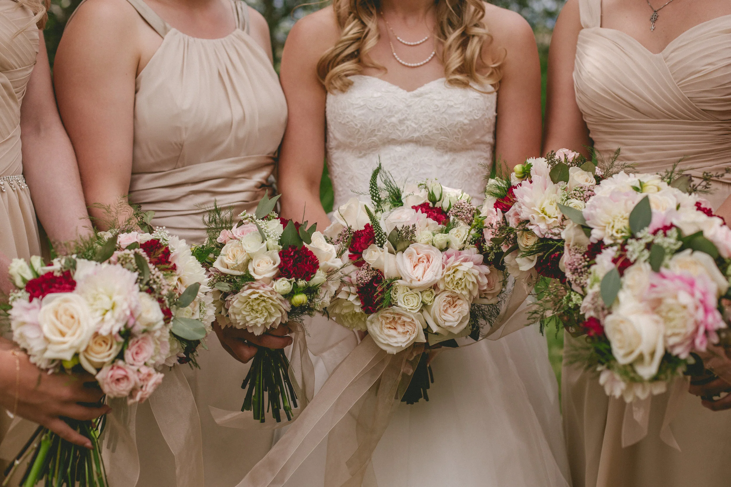 roses bouquets pink bridesmaids elegant