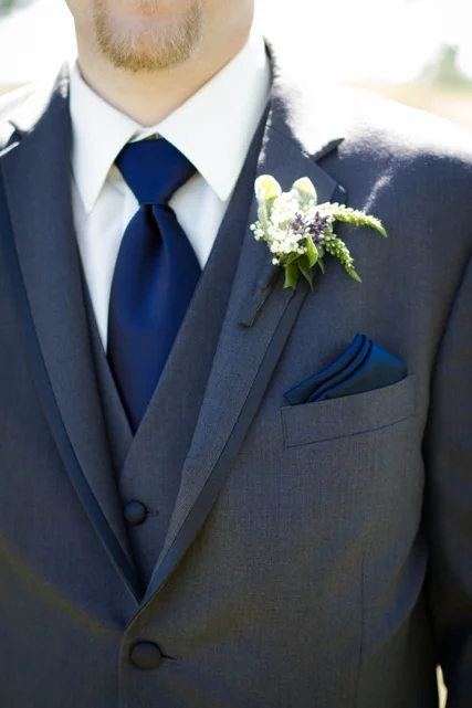calgary custom boutonniere