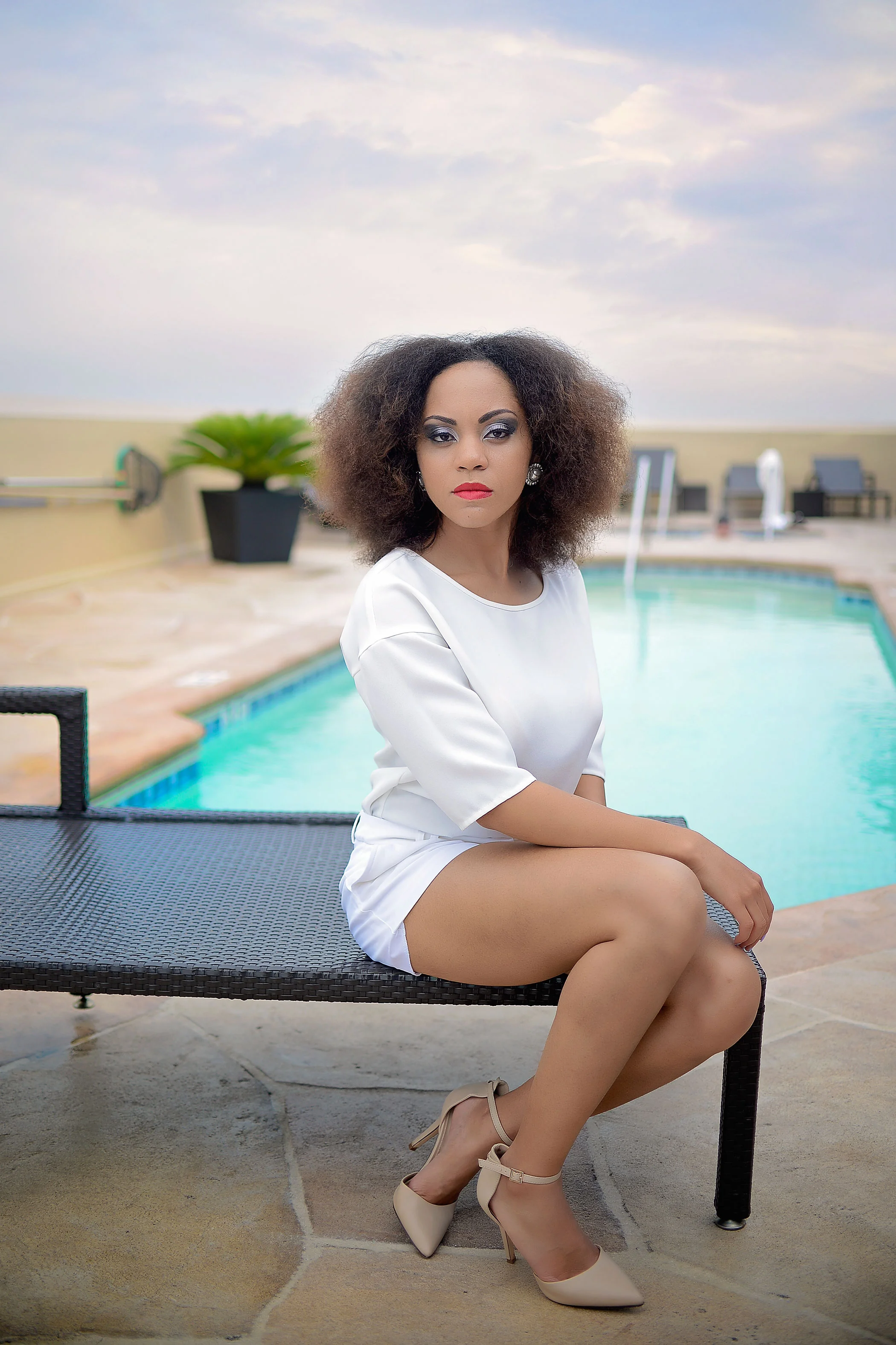 Luxe Makeup Artist Bee