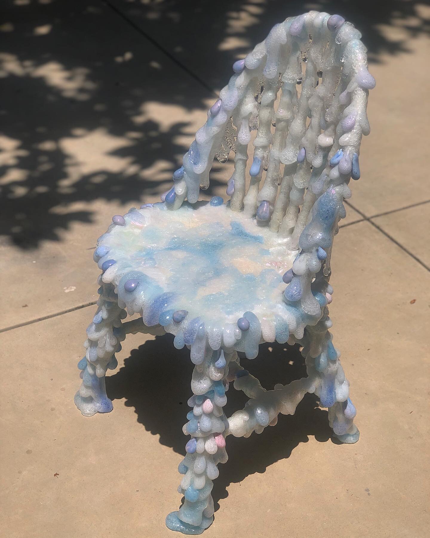 💧in progress chair💧
19 x 36 x 19&rdquo;
acrylic, oil, ink, resin, mica pigment, wax, found armature