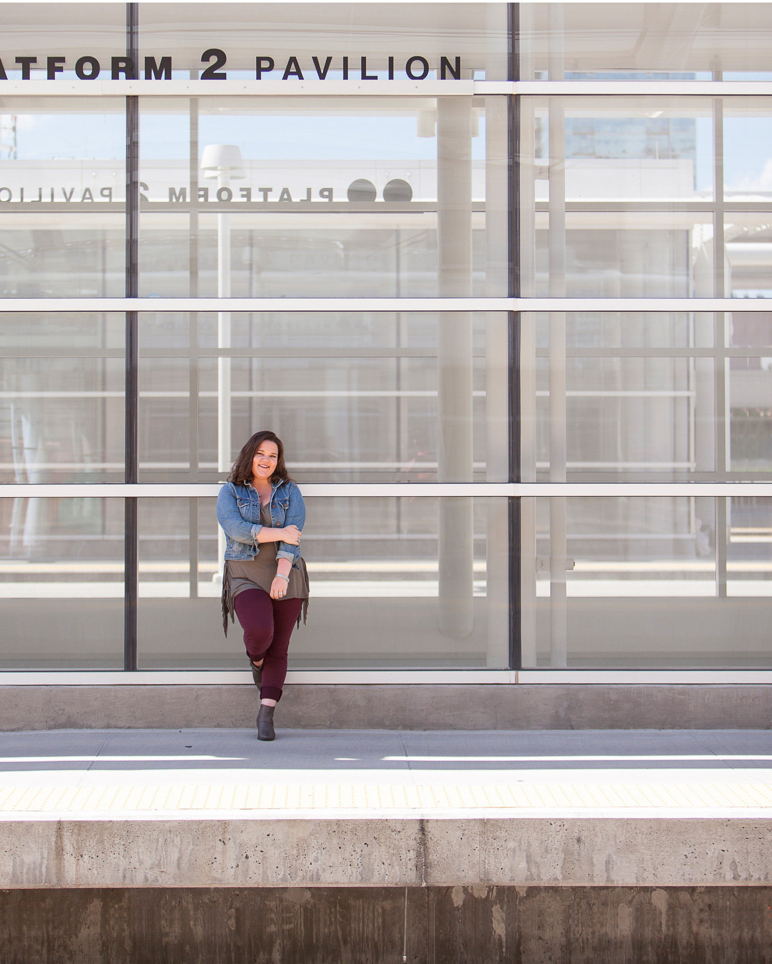Senior pictures at Union Station in downtown Denver with photographer Jennifer Koskinen | Merritt Portrait Studio