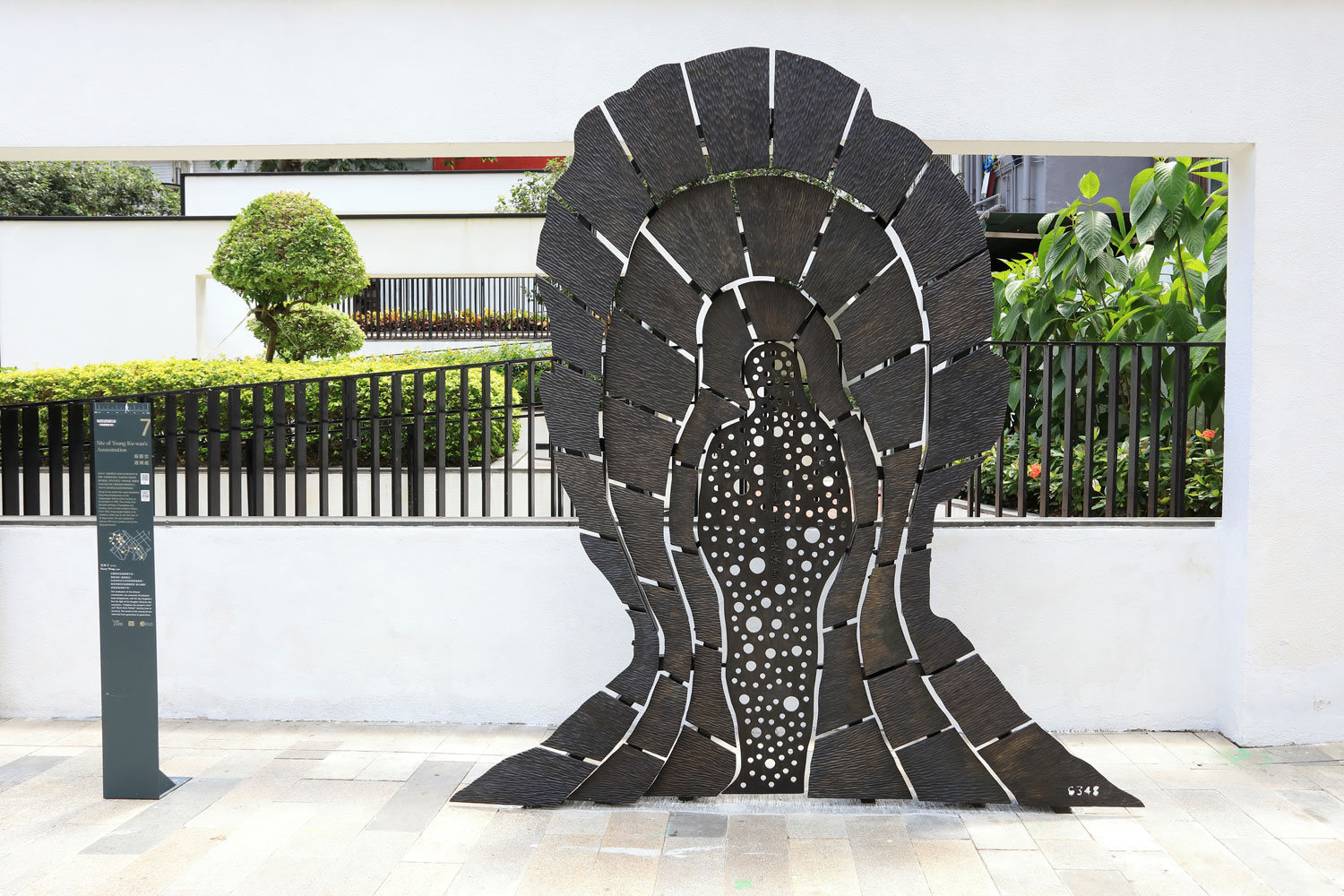 yeung-kuwan-memorial-by-kacey-wong-02.jpg