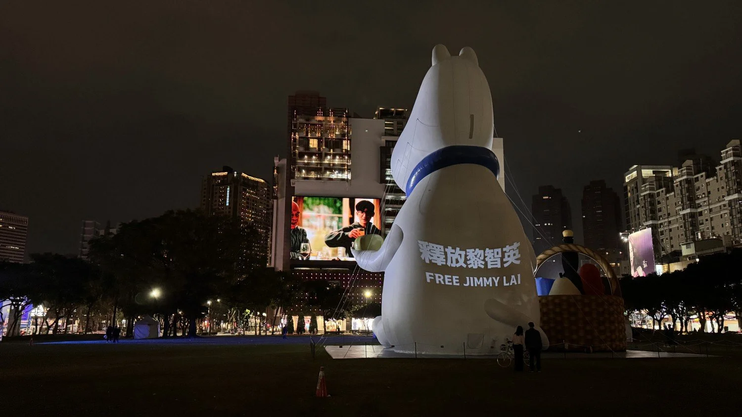 beacon-of-freedom-free-jimmy-lai-global-projection-taipei-kacey-wong-15.jpg