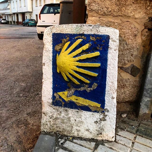 First day on the #caminodesantiago a total success. Moved our booties about 14 miles down the road and enjoyed the best of it all. Coffee and sweet cakes with our Italian and Spanish alberguemates, little delicious chorizo breads and beer for a 10am 
