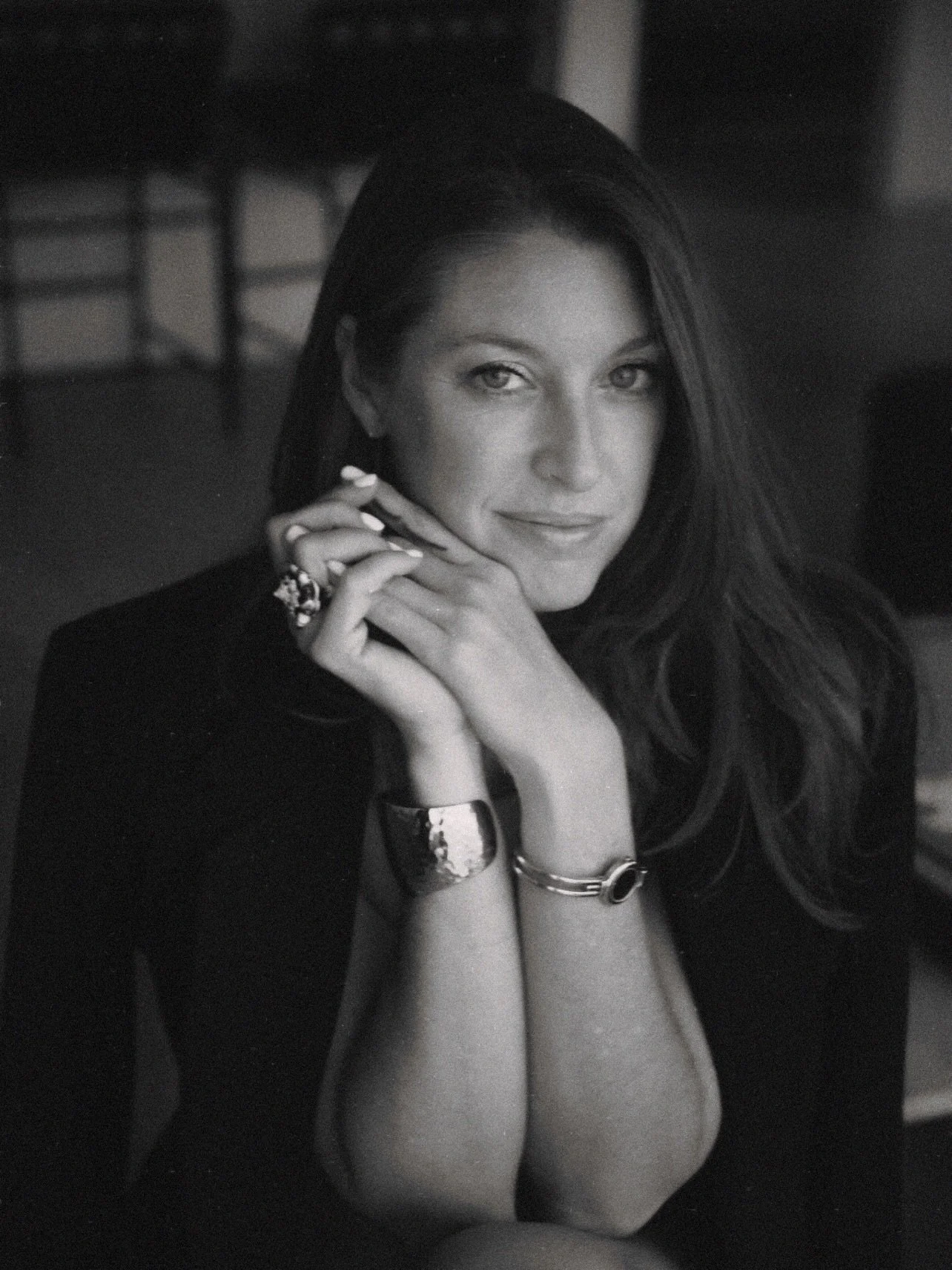 Sunset light and modern lines.
I love when a place and a person speak the same language.
Portraits in Austin, Texas. @deleigh.hermes.austintx  #austinphotographer
#austinportraitphotographer
#austincreative
#portraitphotography
#lifestyleportrait