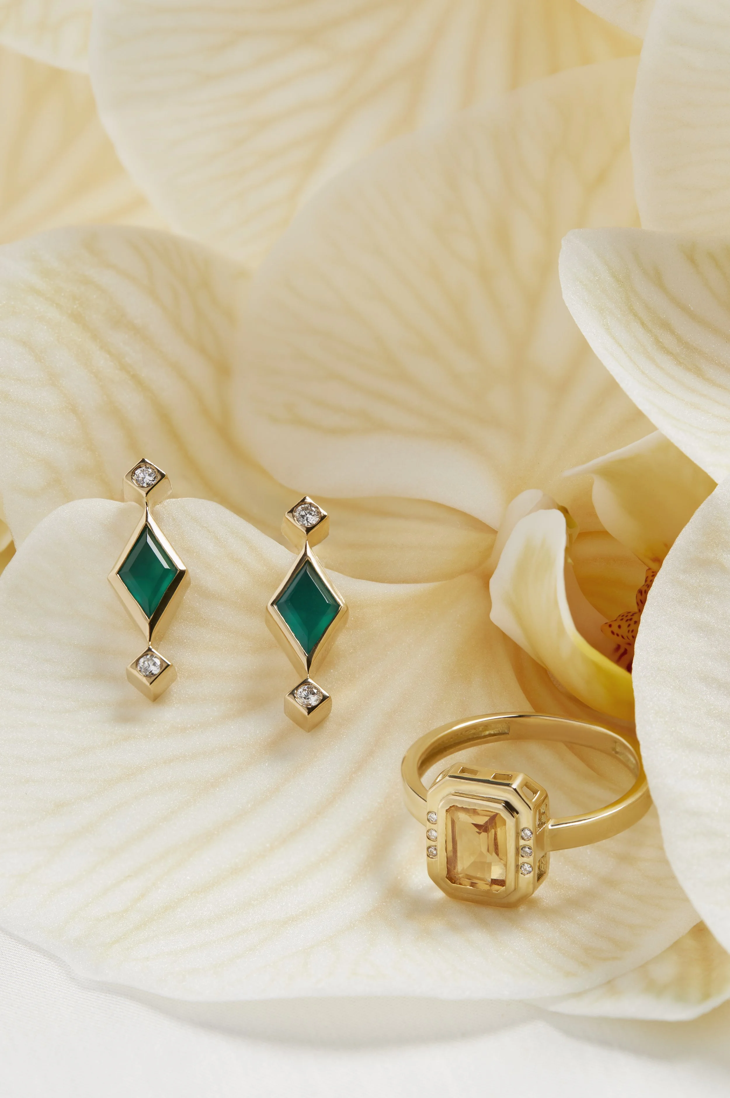 HARVEY NICHOLS  DUBAI/FINE JEWELLRY CAMPAIGN