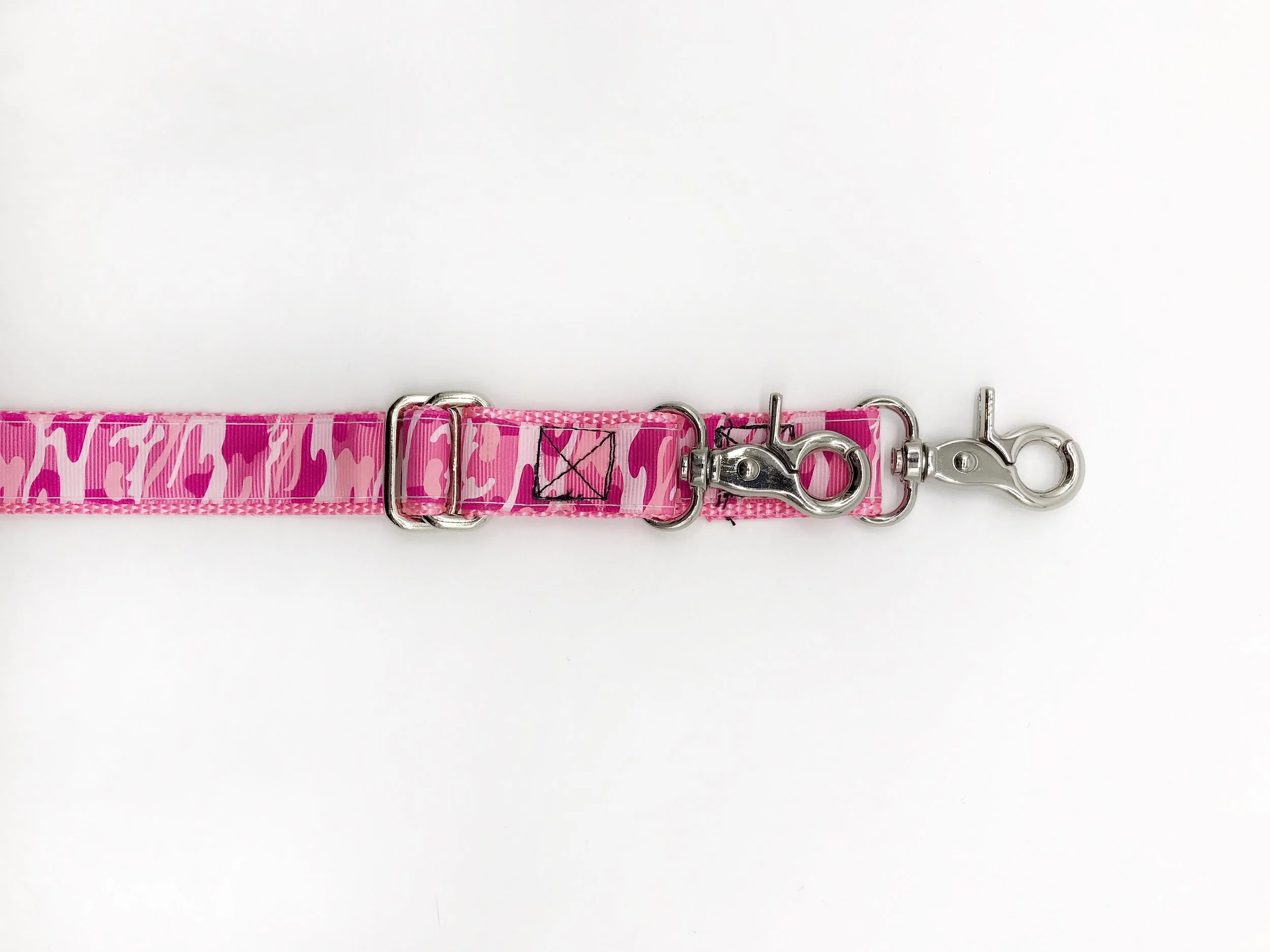 Pink Camo Leash Flat .JPG