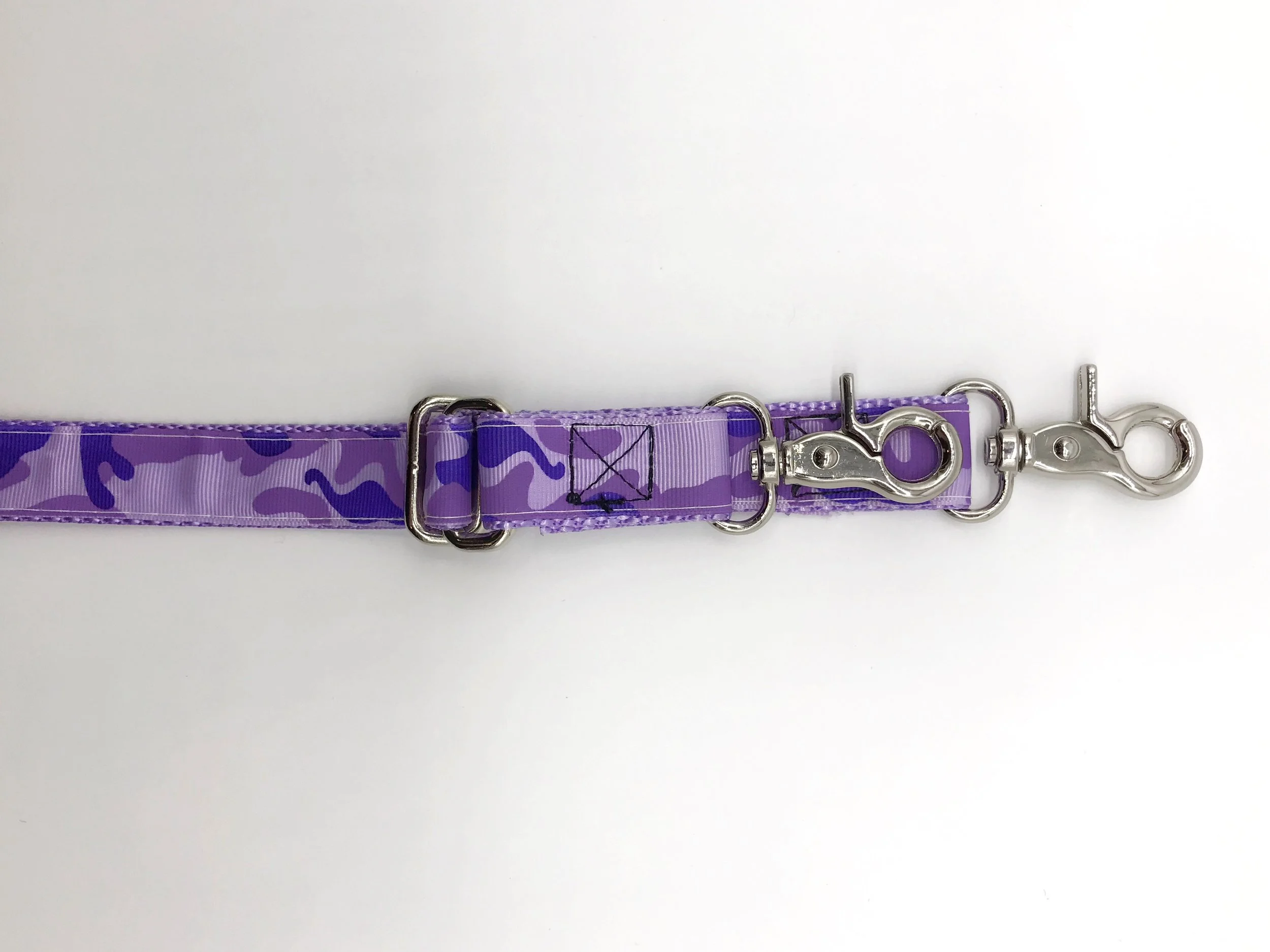 Purple Camo Leash Flat .JPG