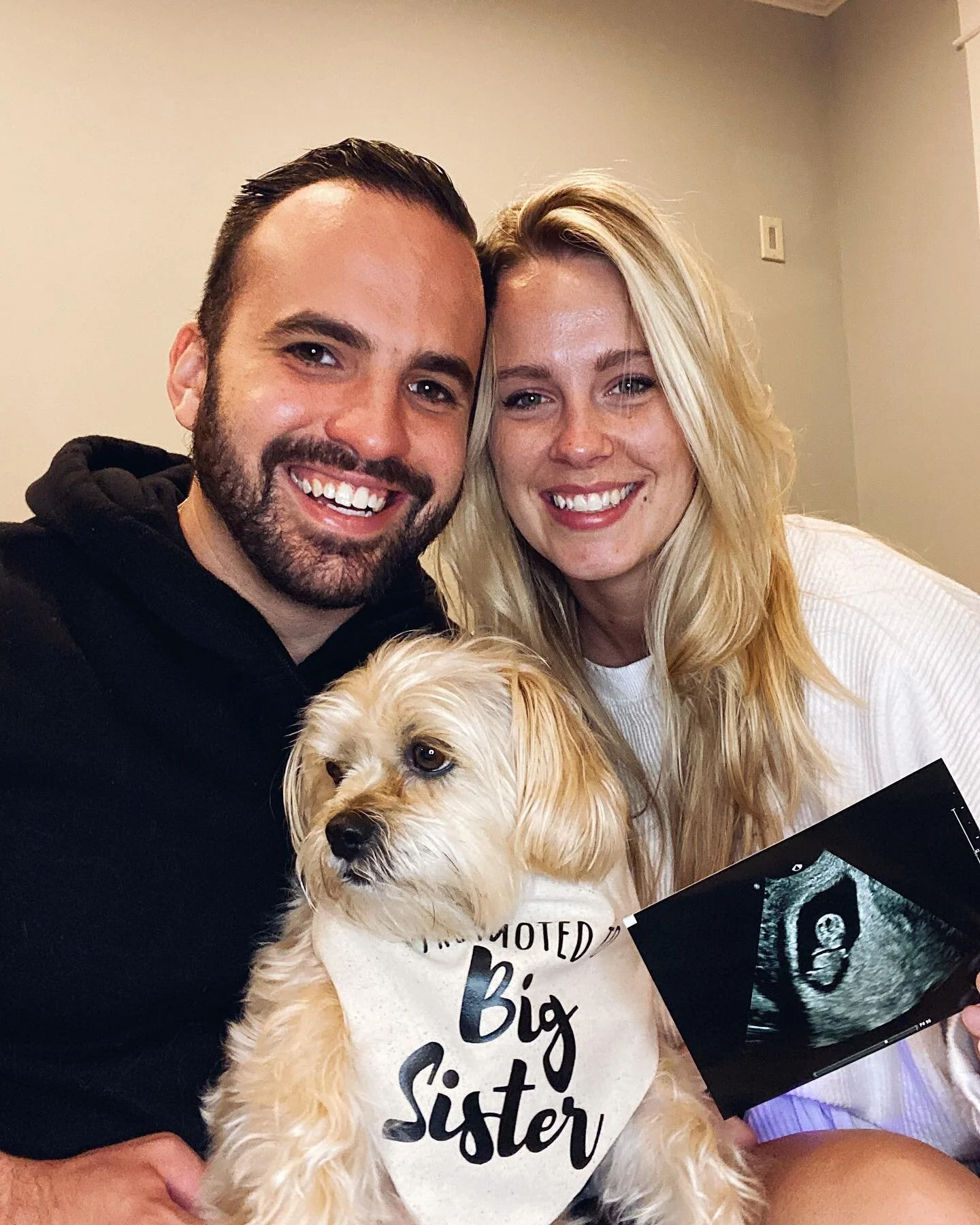 A new member of the Vazquez family will be joining us in October! 🙌🏽 Ellie is not too thrilled about it 😂 #babyontheway