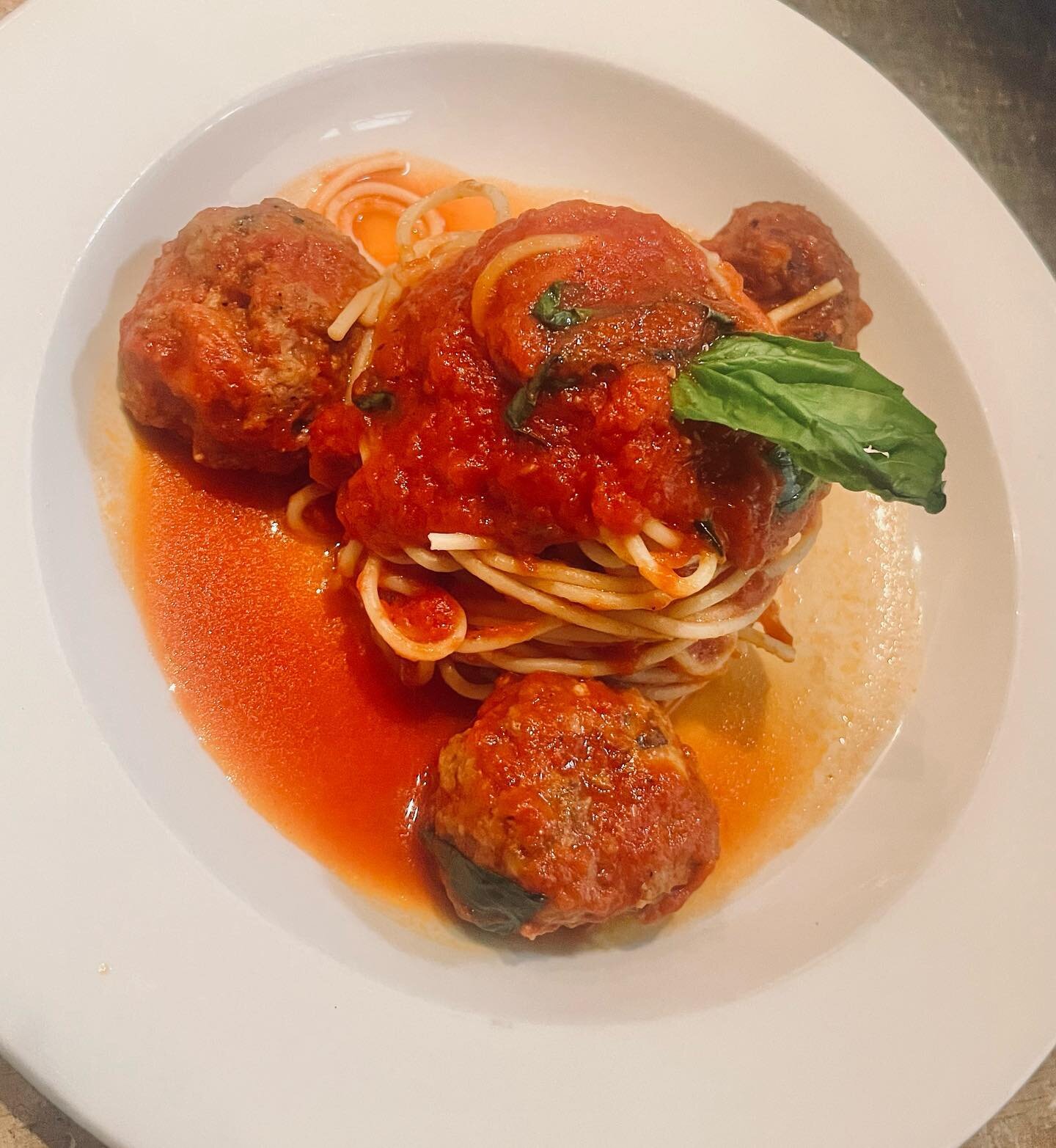 #spaghetti #spaghettiandmeatballs  #classicitalian #comfortfood  #authenticitalianfood #austinitalian