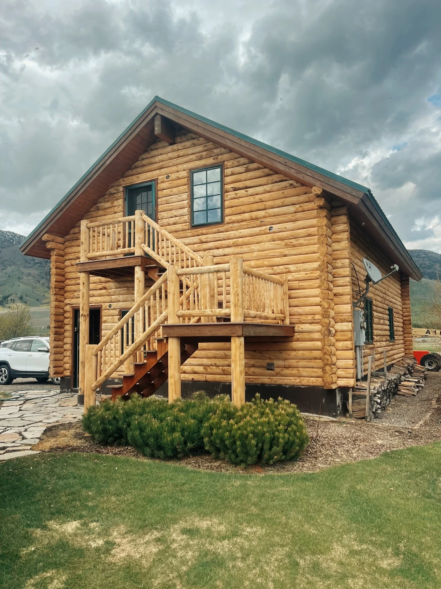 Log Home ✪ Henry's Lake, Idaho