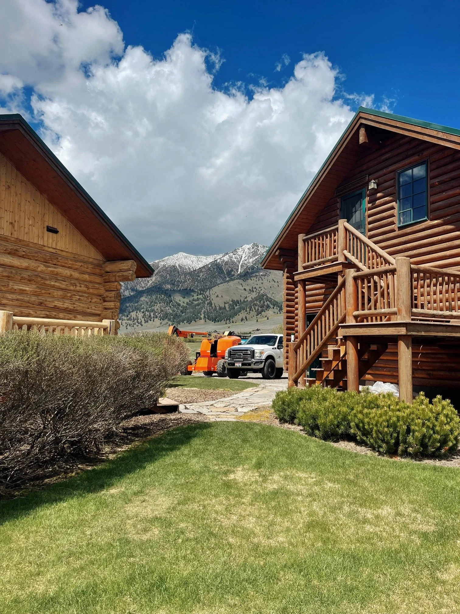 Log Home ✪ Henry's Lake, Idaho