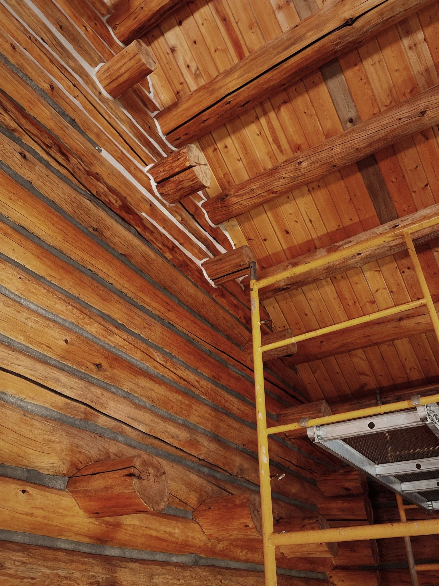 Log Home Interior ✪ Stanley, Idaho