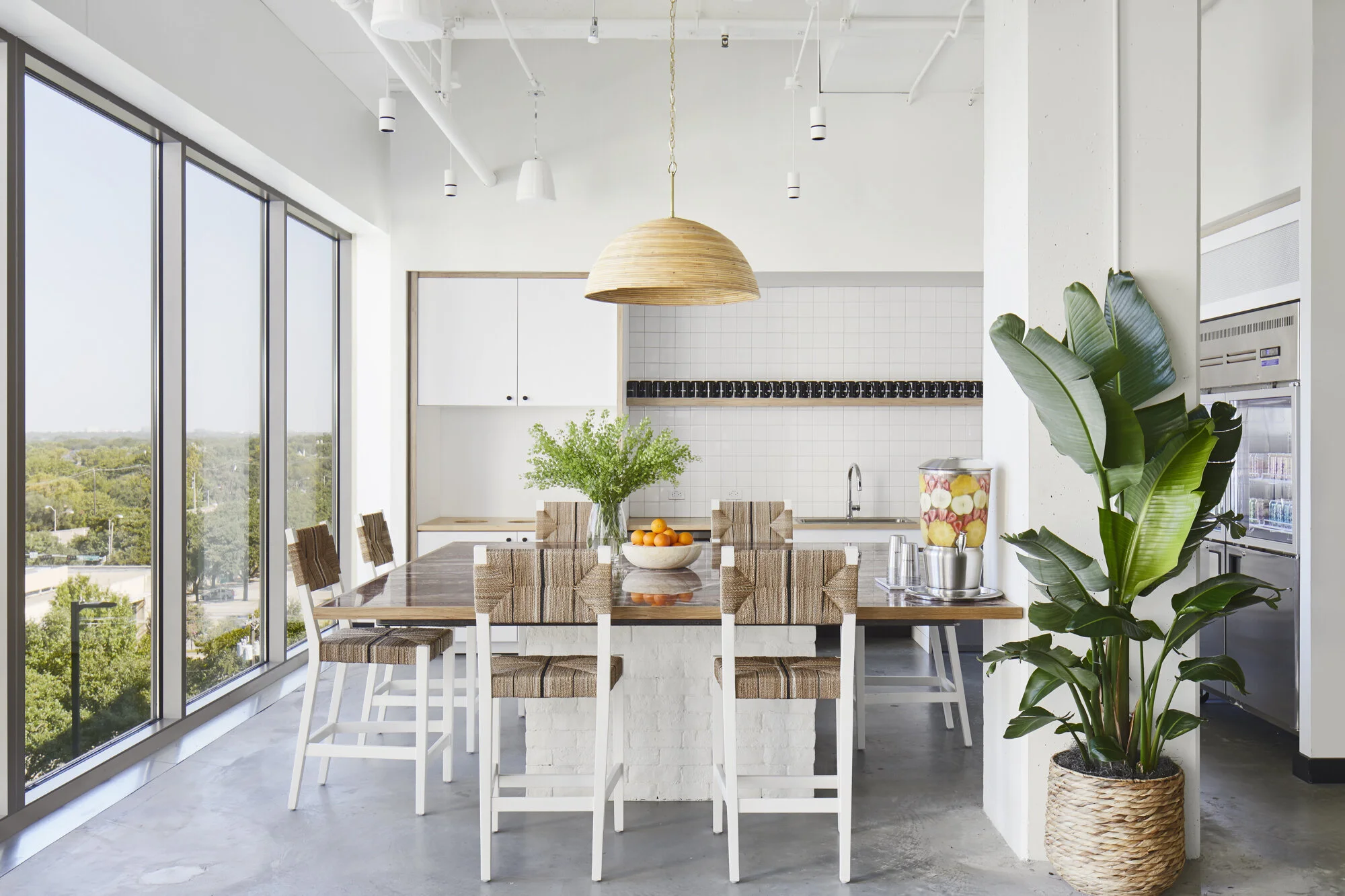 WeWork - 611 Brand - Glendale, CA