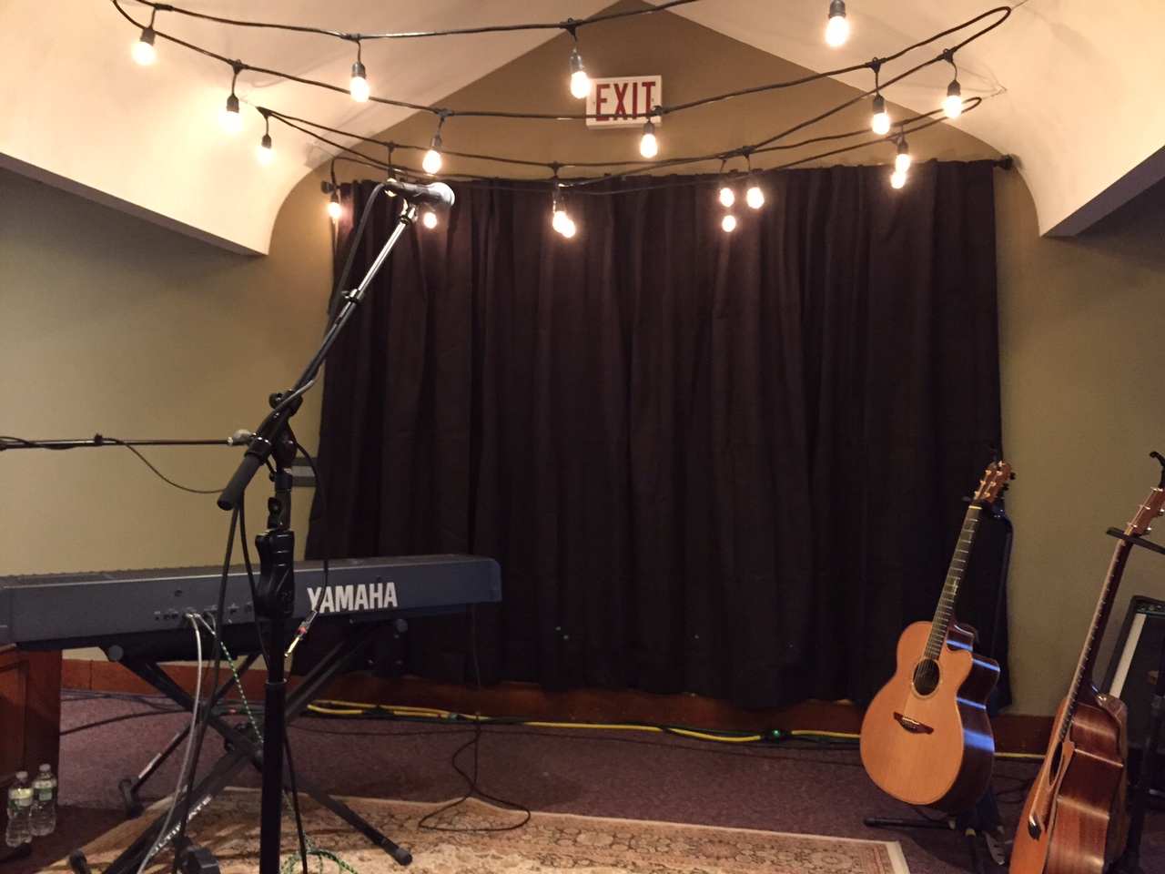 HOST A MERCY SHORE HOUSE CONCERT