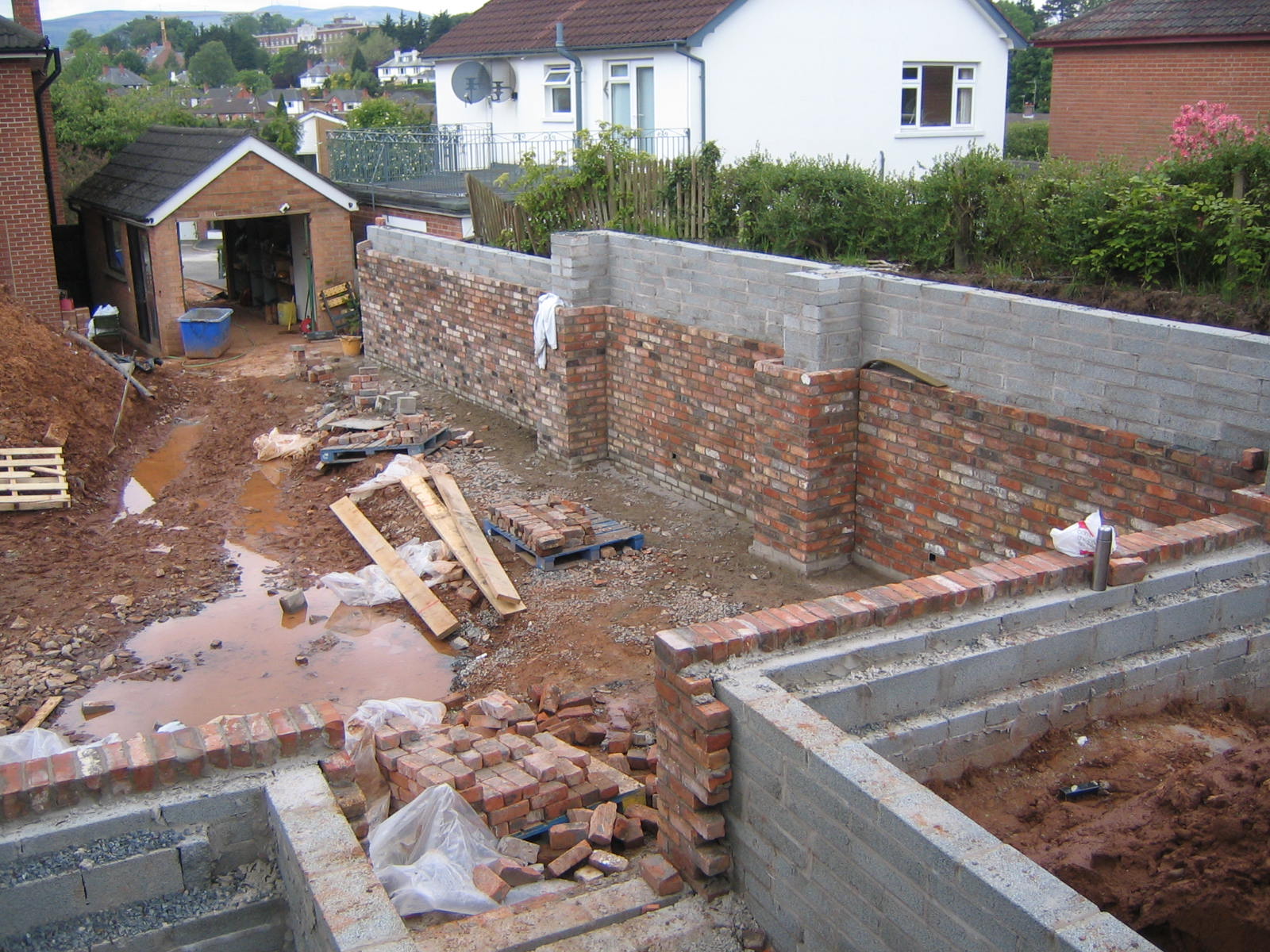 building retaining walls in belfast garden with old belfast brick