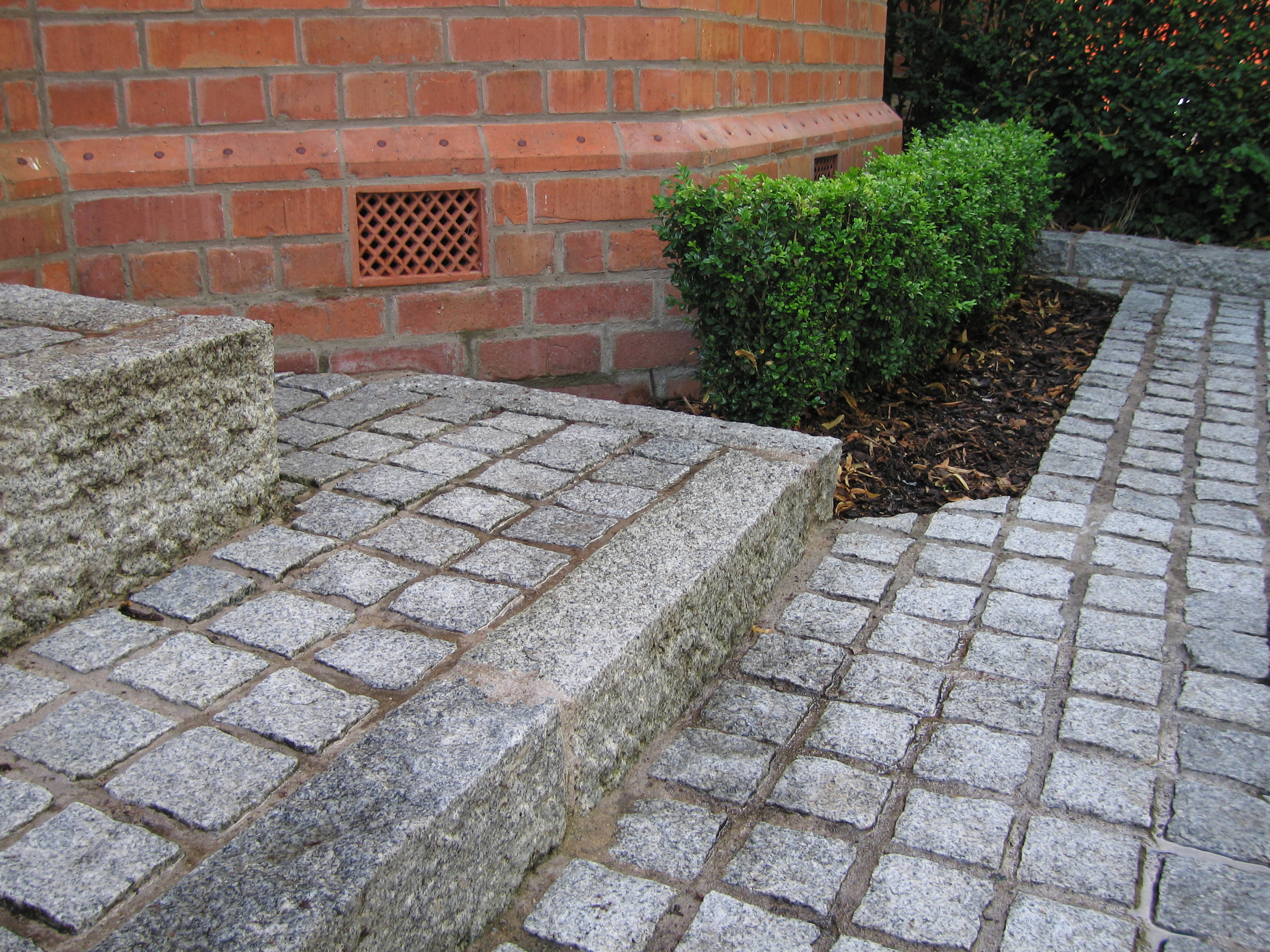 victorian house belfast with granite kerbs and setts for paving 