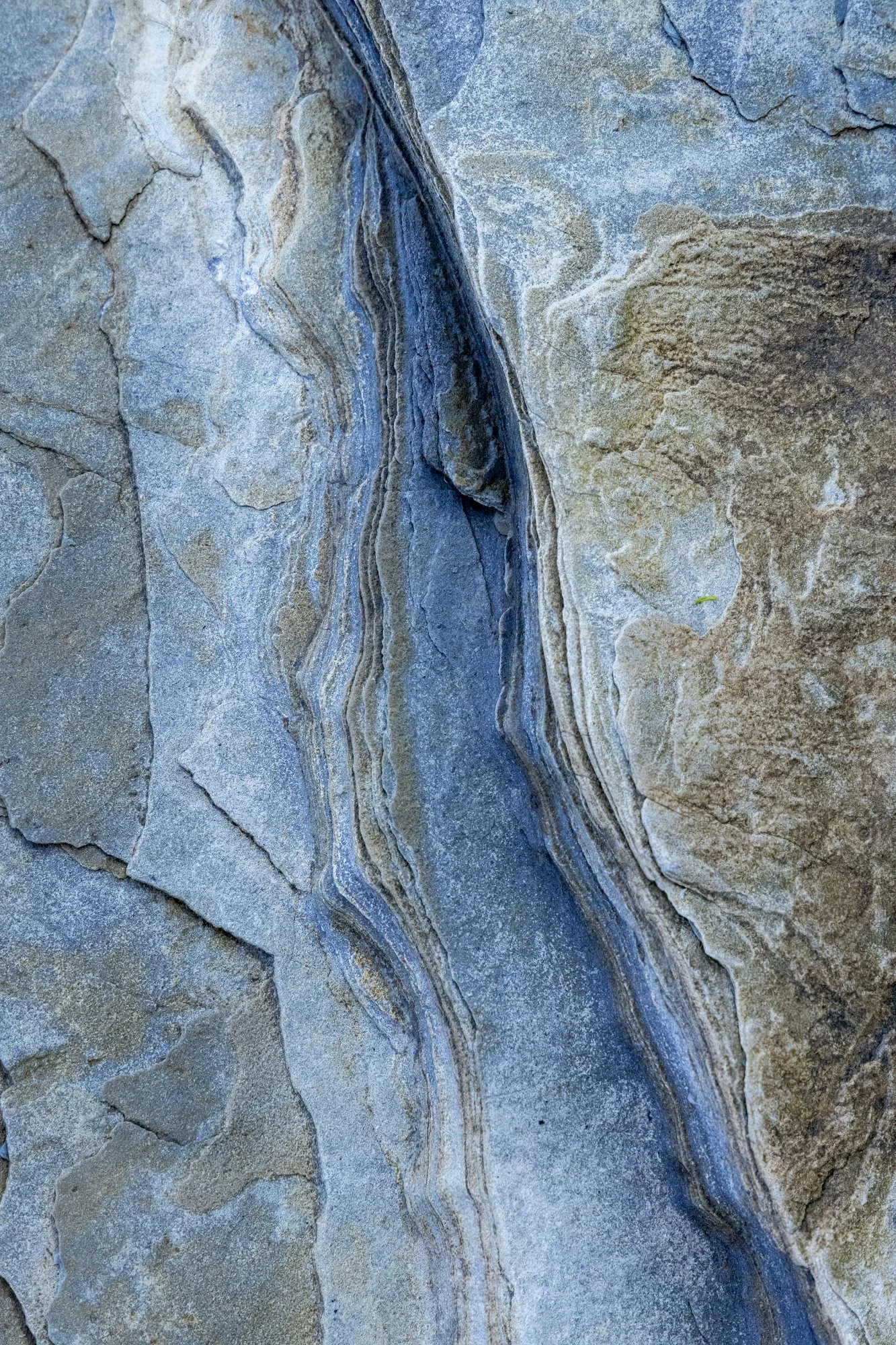 Newfoundland Rock 3, (Crack to the left)